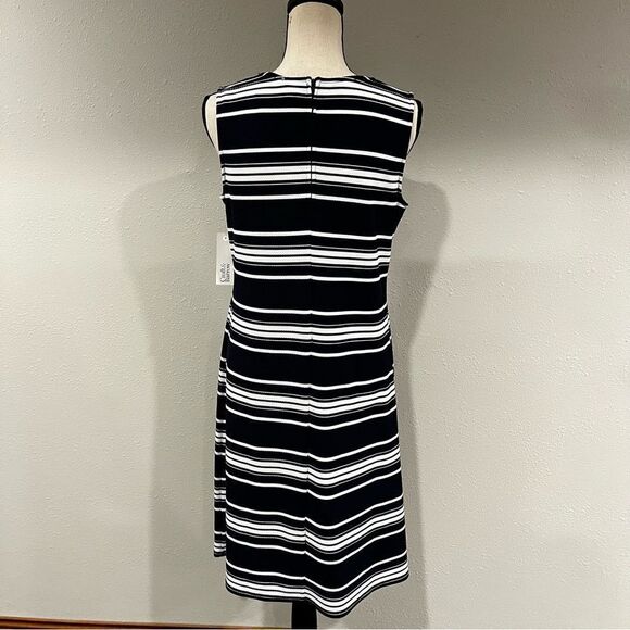 Midi sleeveless striped dress - Picture 5 of 9